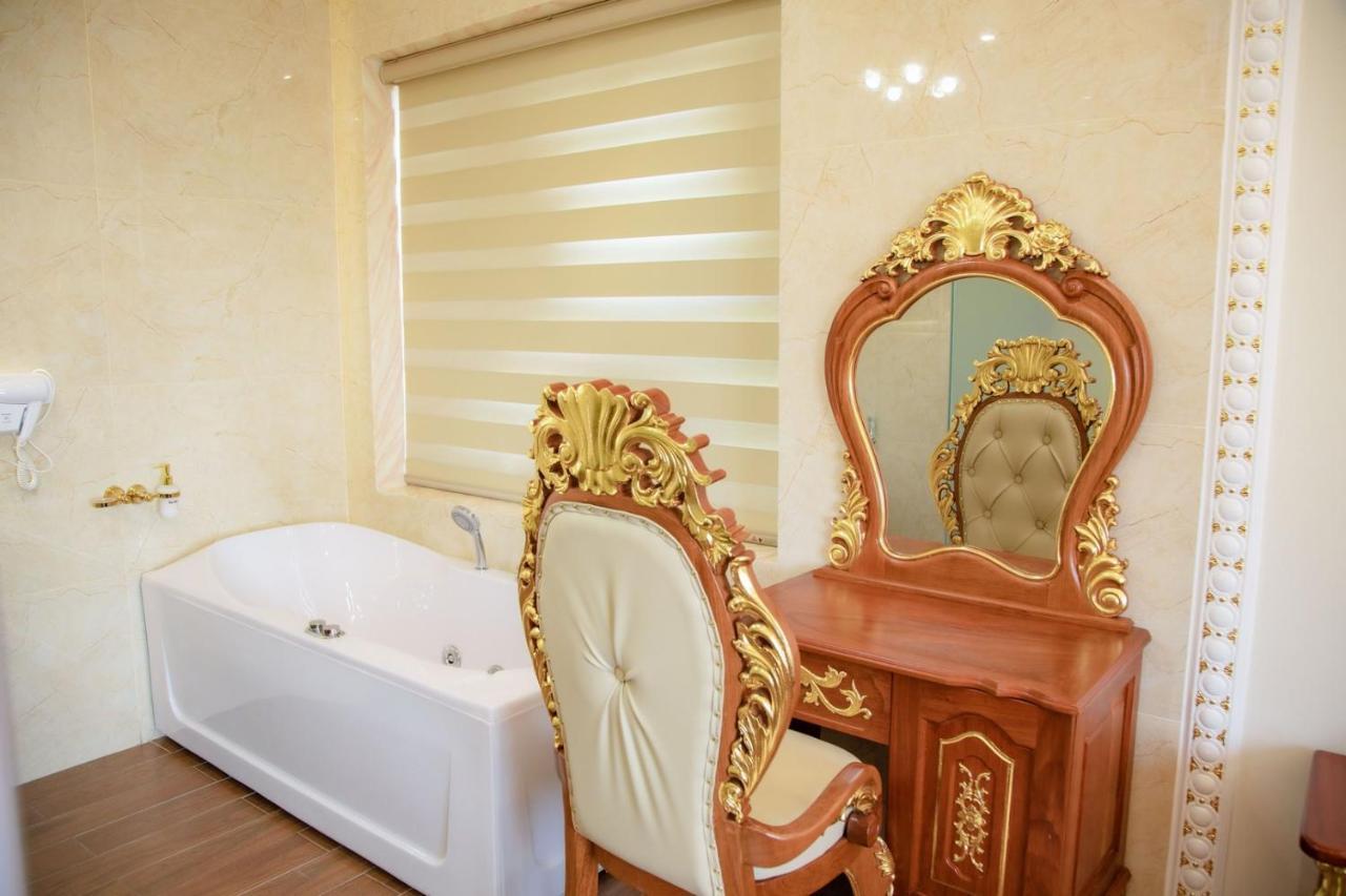 Tri Tam Hotel - Khach San Tri Tam Ben Luc מראה חיצוני תמונה
