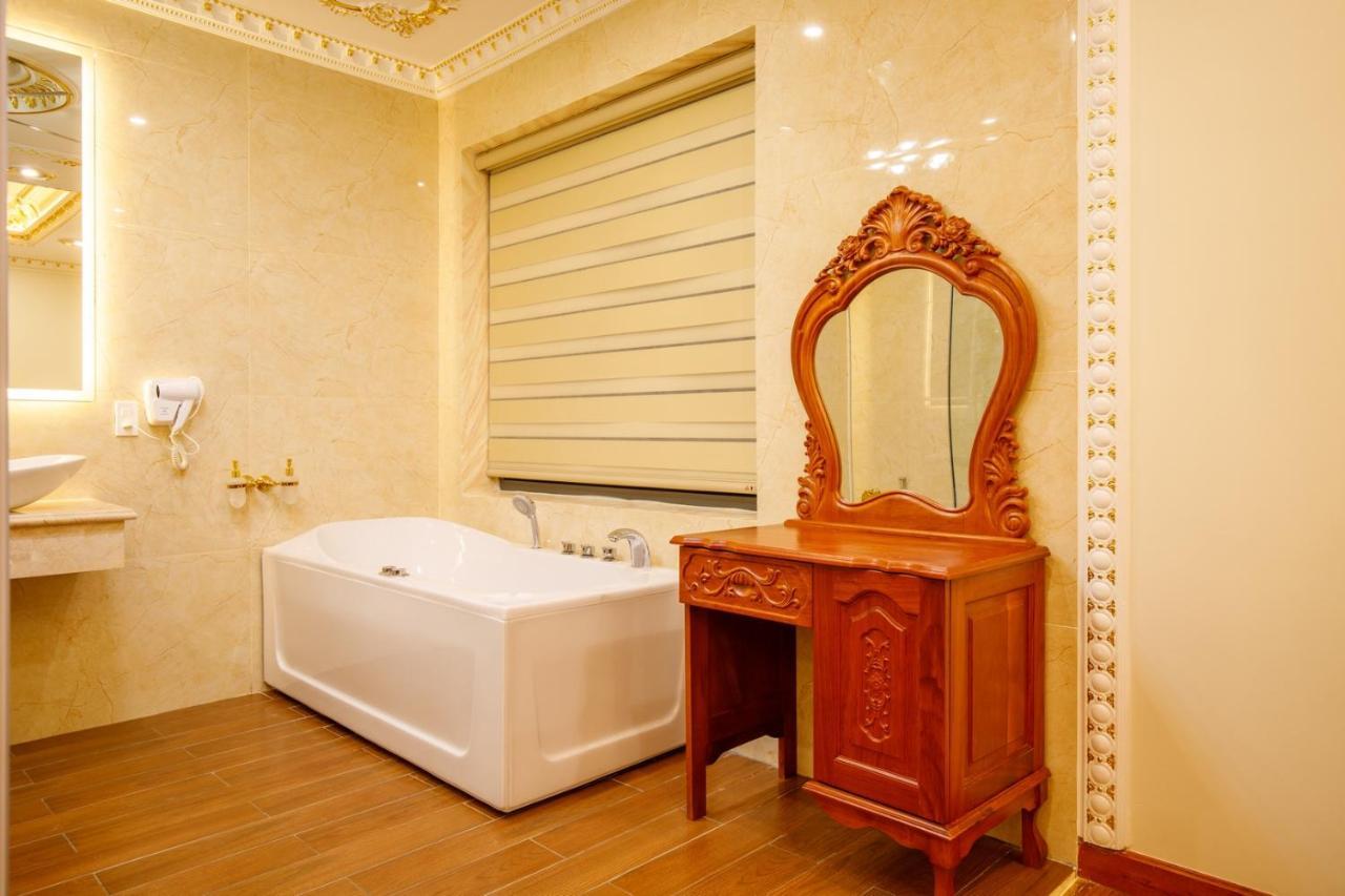 Tri Tam Hotel - Khach San Tri Tam Ben Luc מראה חיצוני תמונה