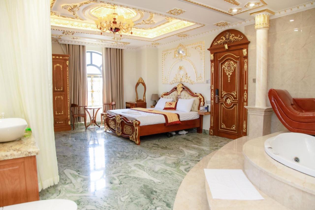 Tri Tam Hotel - Khach San Tri Tam Ben Luc מראה חיצוני תמונה