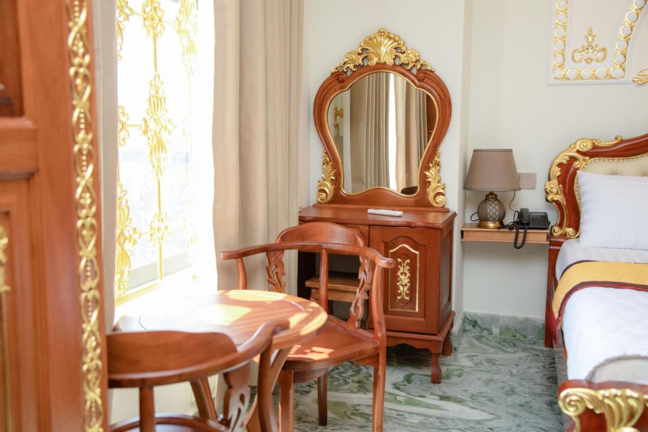 Tri Tam Hotel - Khach San Tri Tam Ben Luc מראה חיצוני תמונה