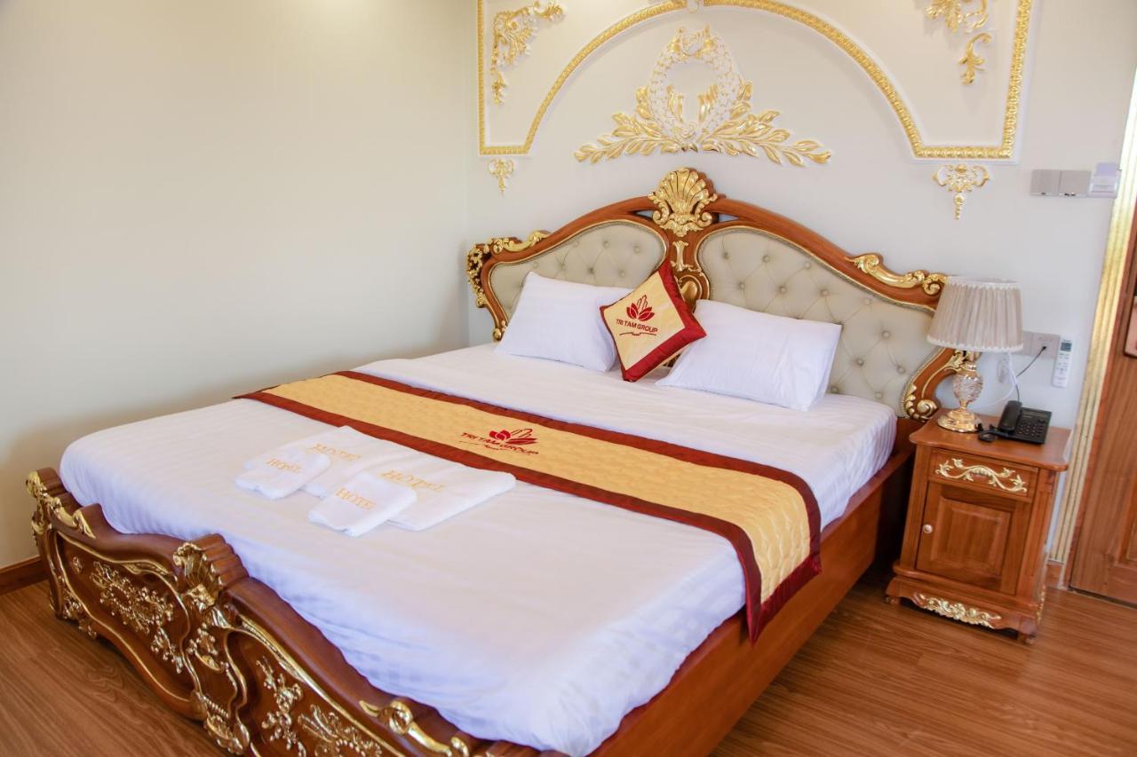 Tri Tam Hotel - Khach San Tri Tam Ben Luc מראה חיצוני תמונה